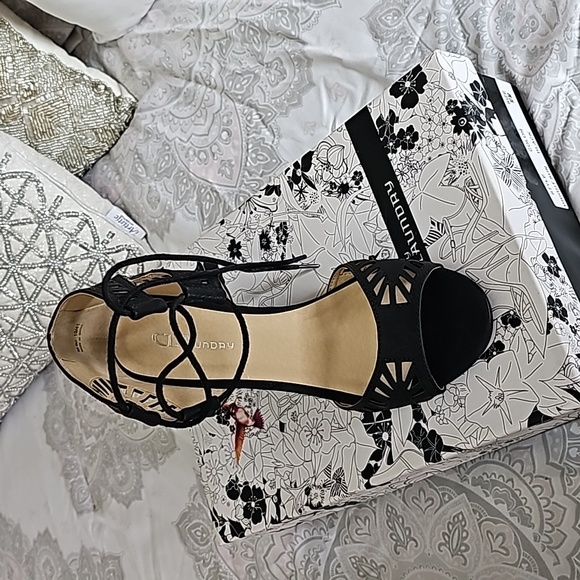 Brand new wedges - Picture 2 of 5